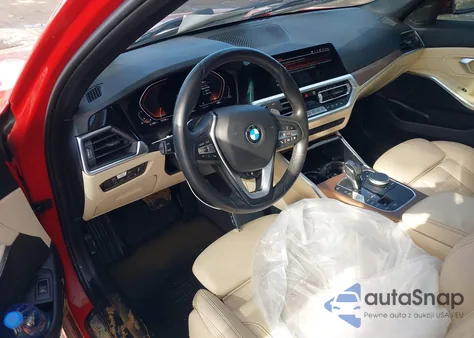 2021 BMW 330I xDrive z USA, uszkodzony, nr VIN 3MW5R7J07M8B73896